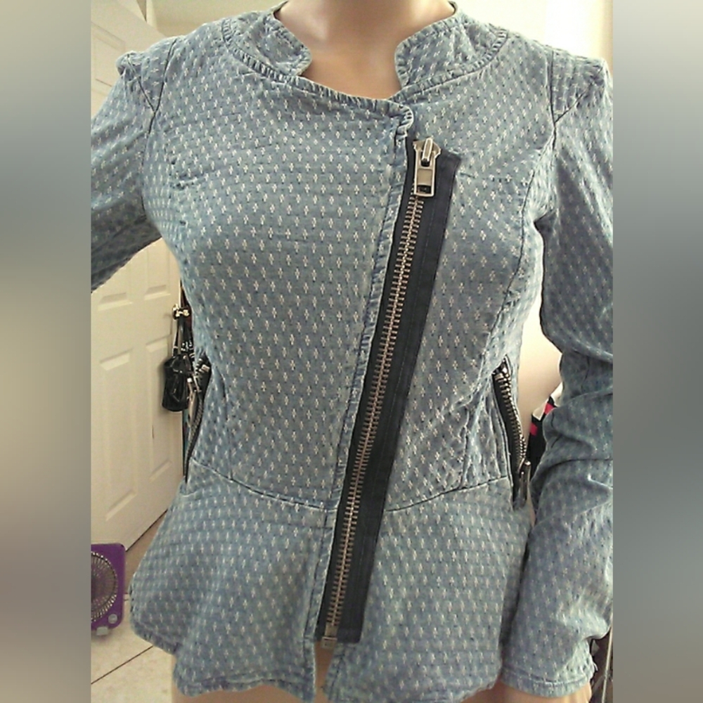 FREE PEOPLE Chic Blue Jean Jacket W/ Asymmetrical ZIP CHUNKY Zip PKTS. SZ.0 - Picture 3 of 5